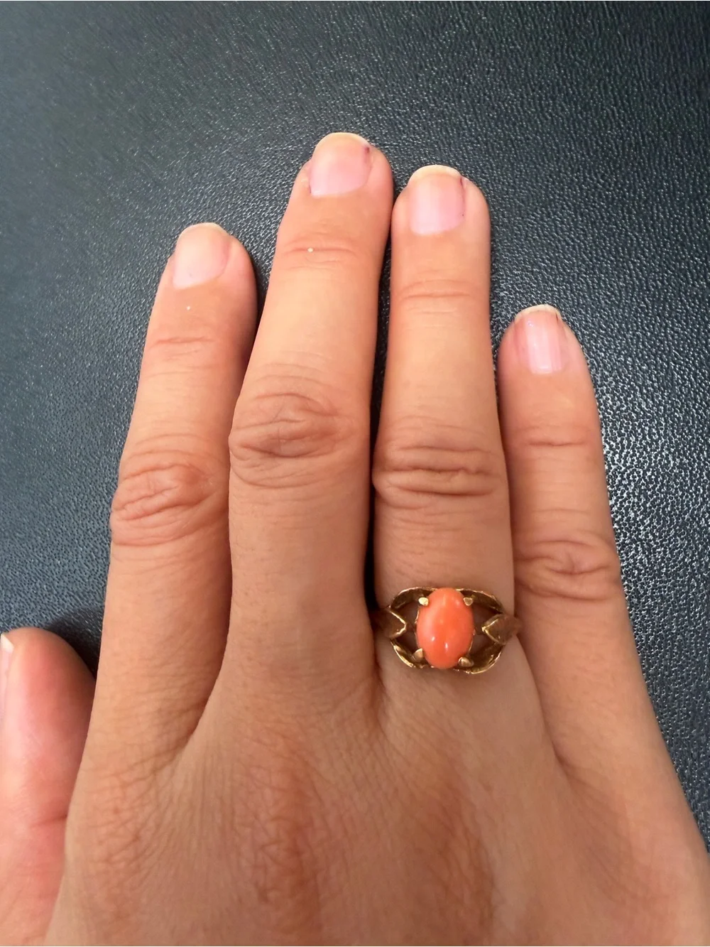 Vintage 10k salmon orange coral leaf ring